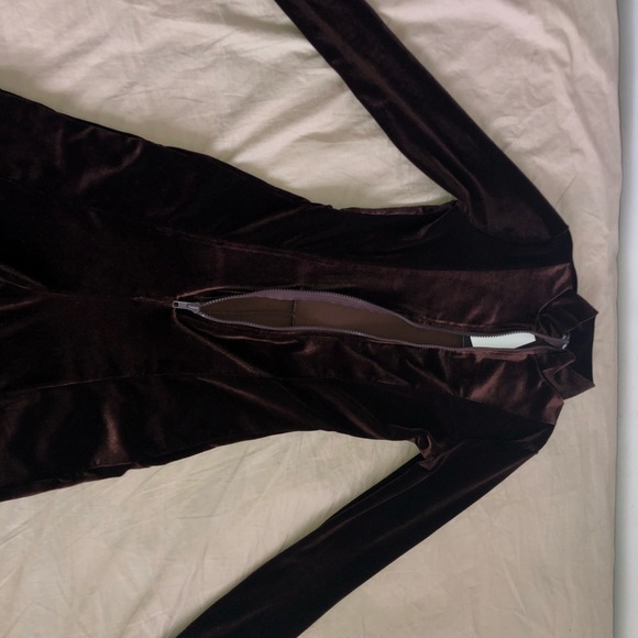 Fashionova ‘Chocolate dream velvet jumpsuit’ - Picture 4 of 9